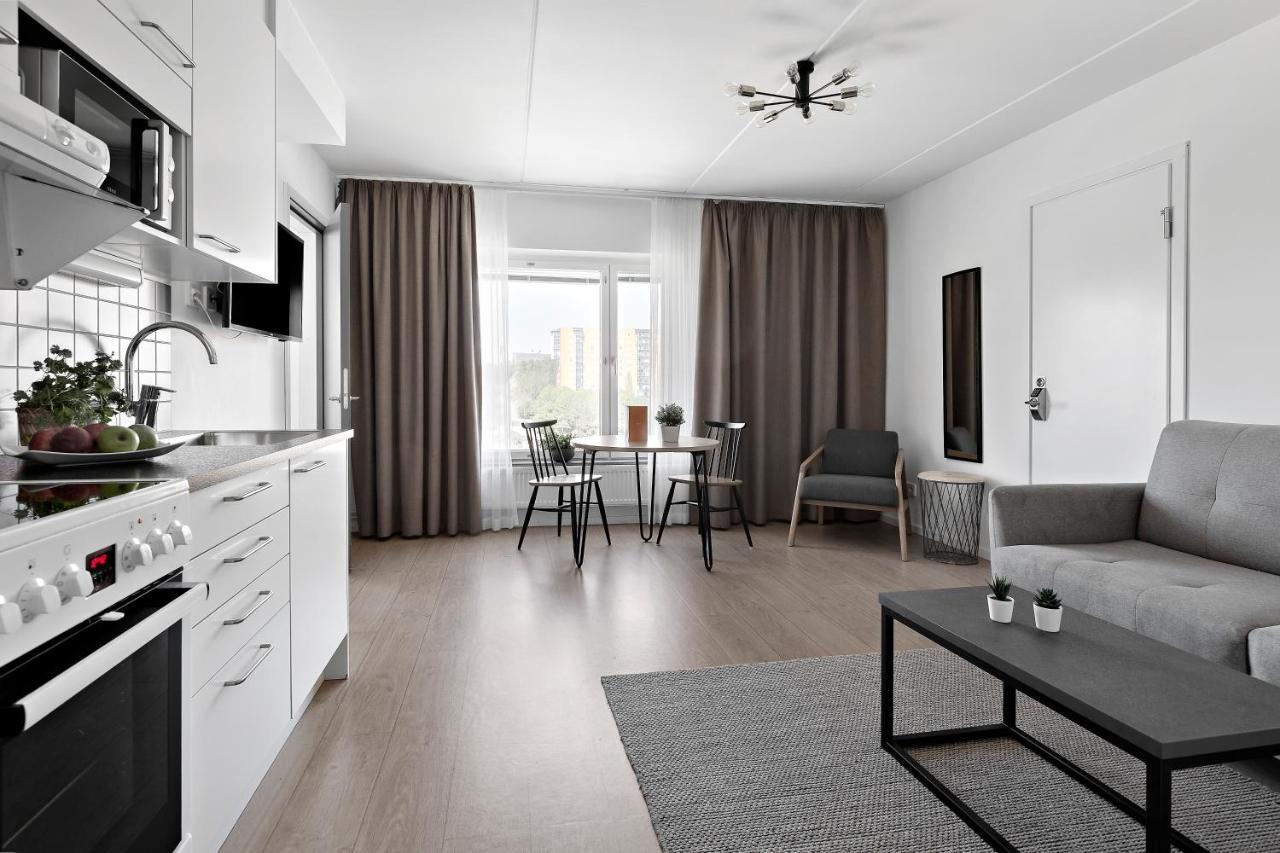 Forenom Hotel Flemingsberg - 10Min From Aelvsjoe Huddinge Luaran gambar
