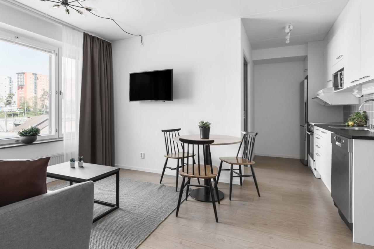 Forenom Hotel Flemingsberg - 10Min From Aelvsjoe Huddinge Luaran gambar