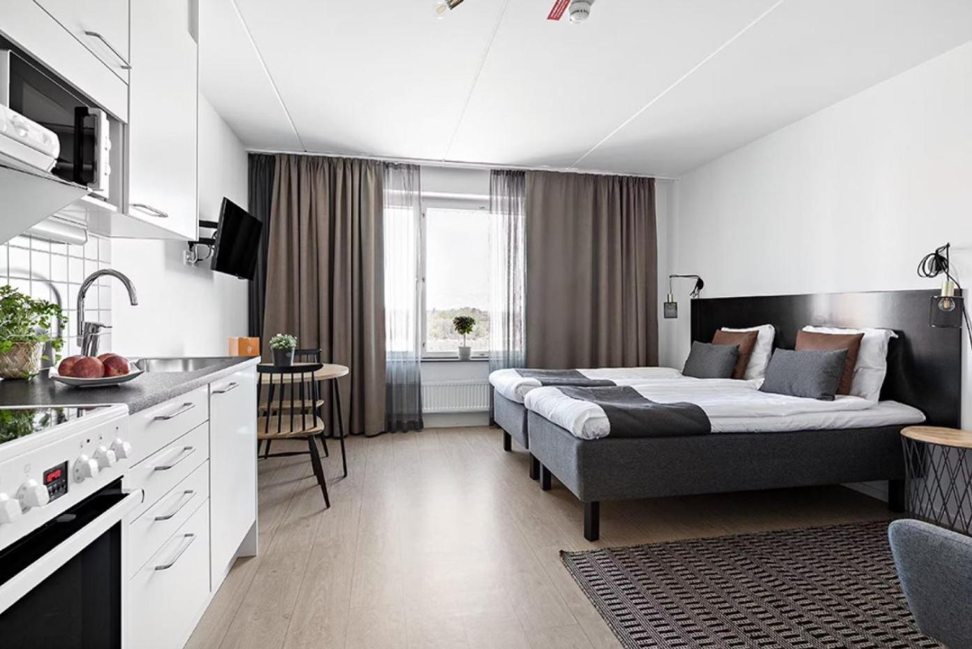 Forenom Hotel Flemingsberg - 10Min From Aelvsjoe Huddinge Luaran gambar