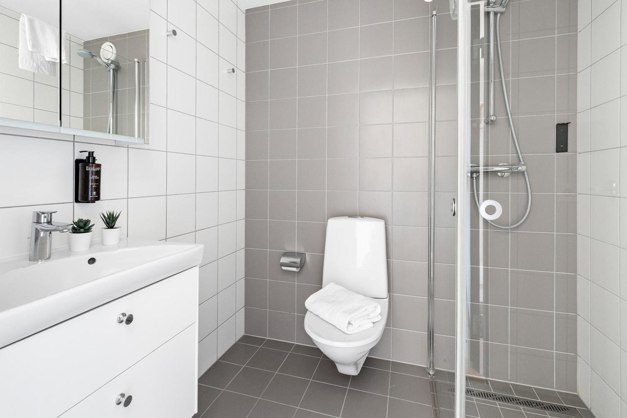 Forenom Hotel Flemingsberg - 10Min From Aelvsjoe Huddinge Luaran gambar