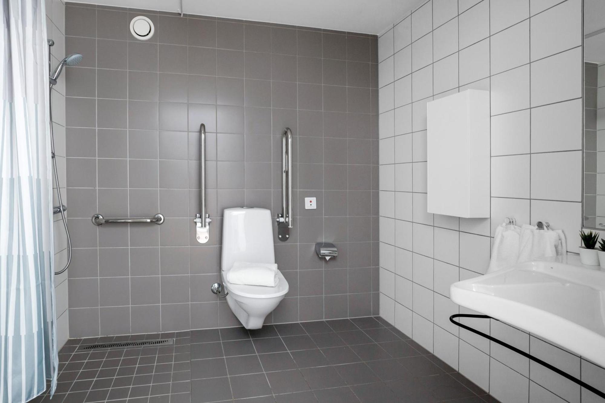 Forenom Hotel Flemingsberg - 10Min From Aelvsjoe Huddinge Bilik gambar