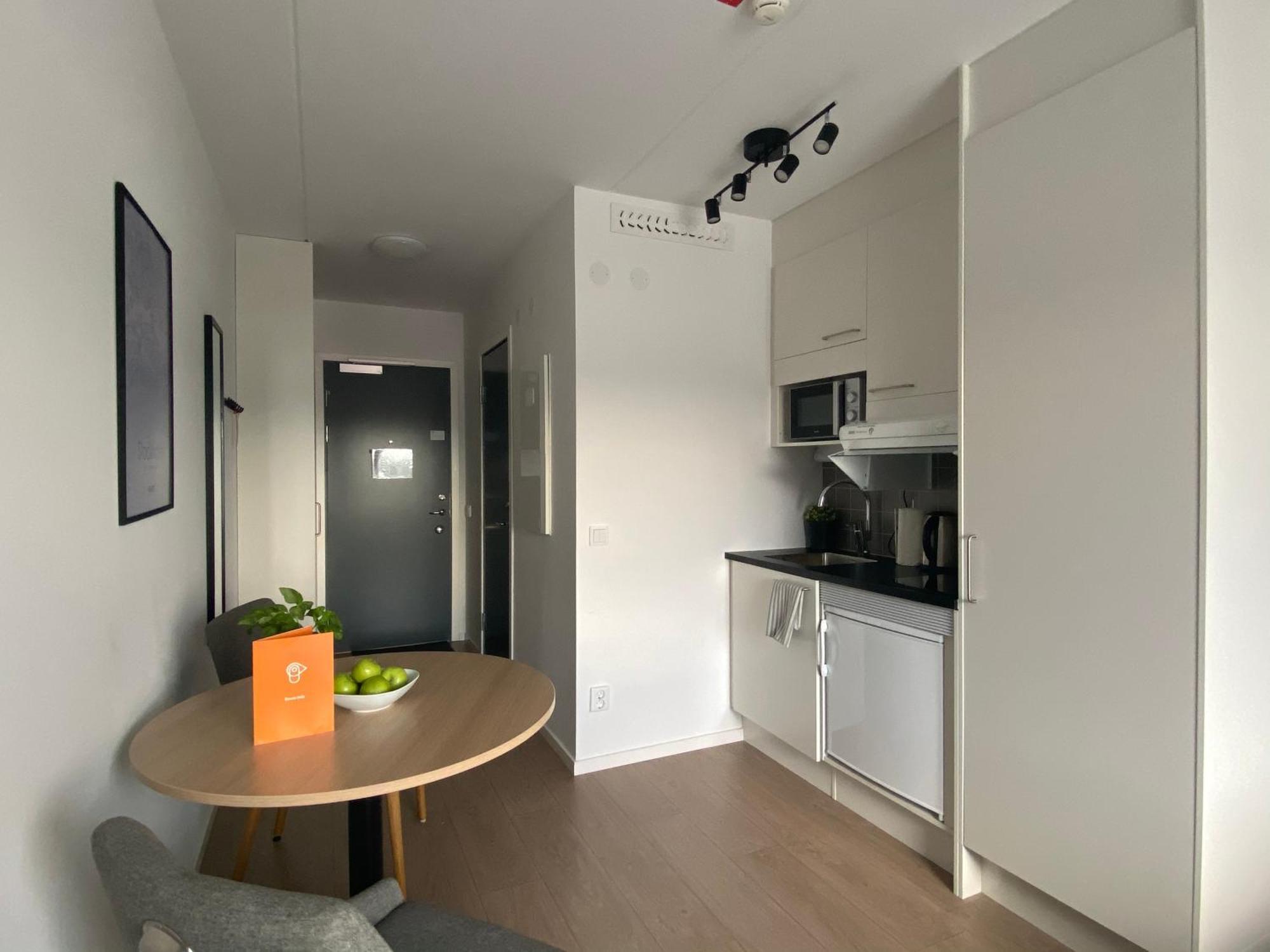 Forenom Hotel Flemingsberg - 10Min From Aelvsjoe Huddinge Luaran gambar